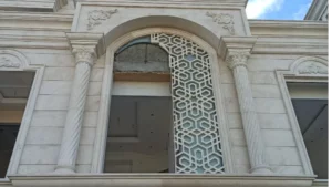 ستون و سر ستون سنگی گرد طنابی